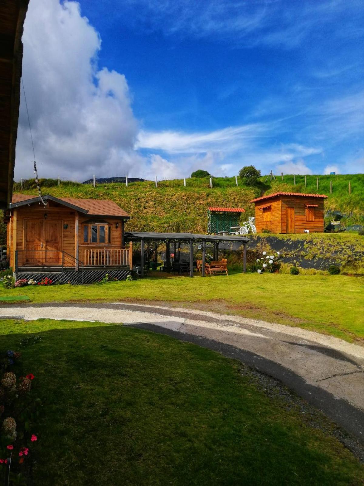 Hotel Cabanas Y Mirador Secret Garden Cr Cartago Dış mekan fotoğraf